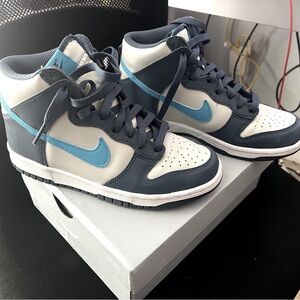 Nike high top dunks